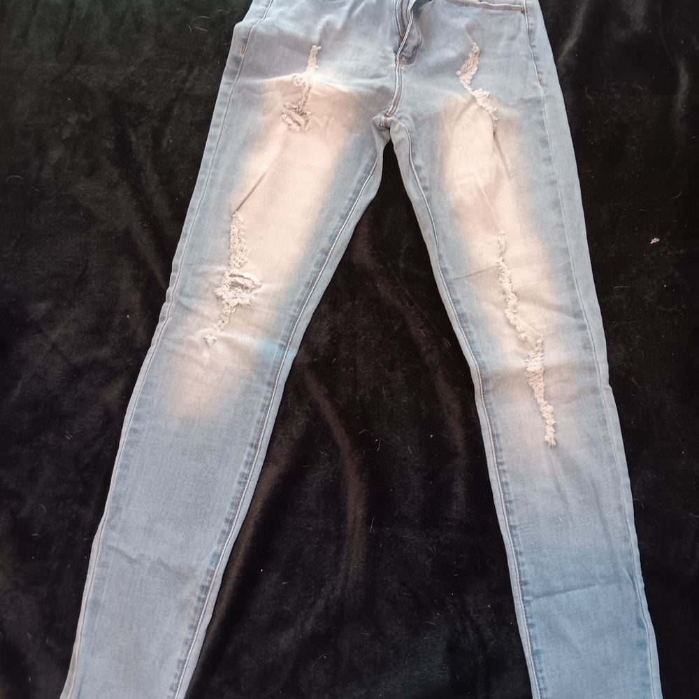Vintage Light Blue Distressed Skinny Jeans